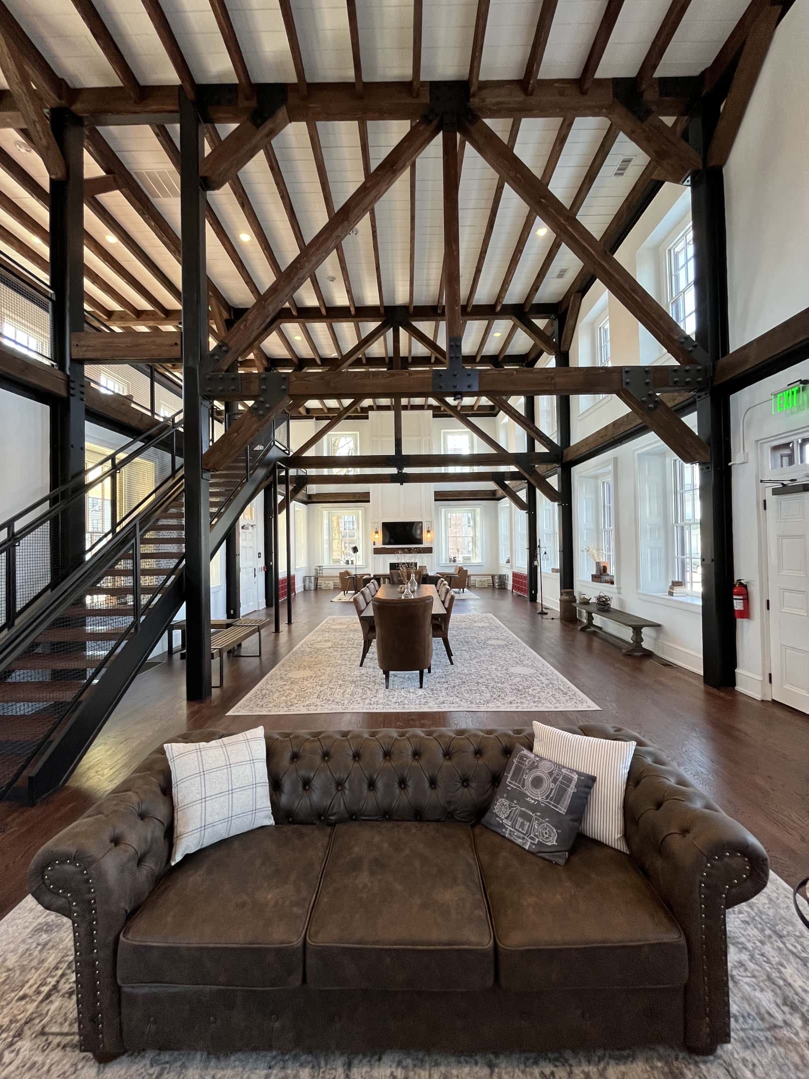 Stylish Barndominiums: Combining Rustic Charm and Modern Amenities